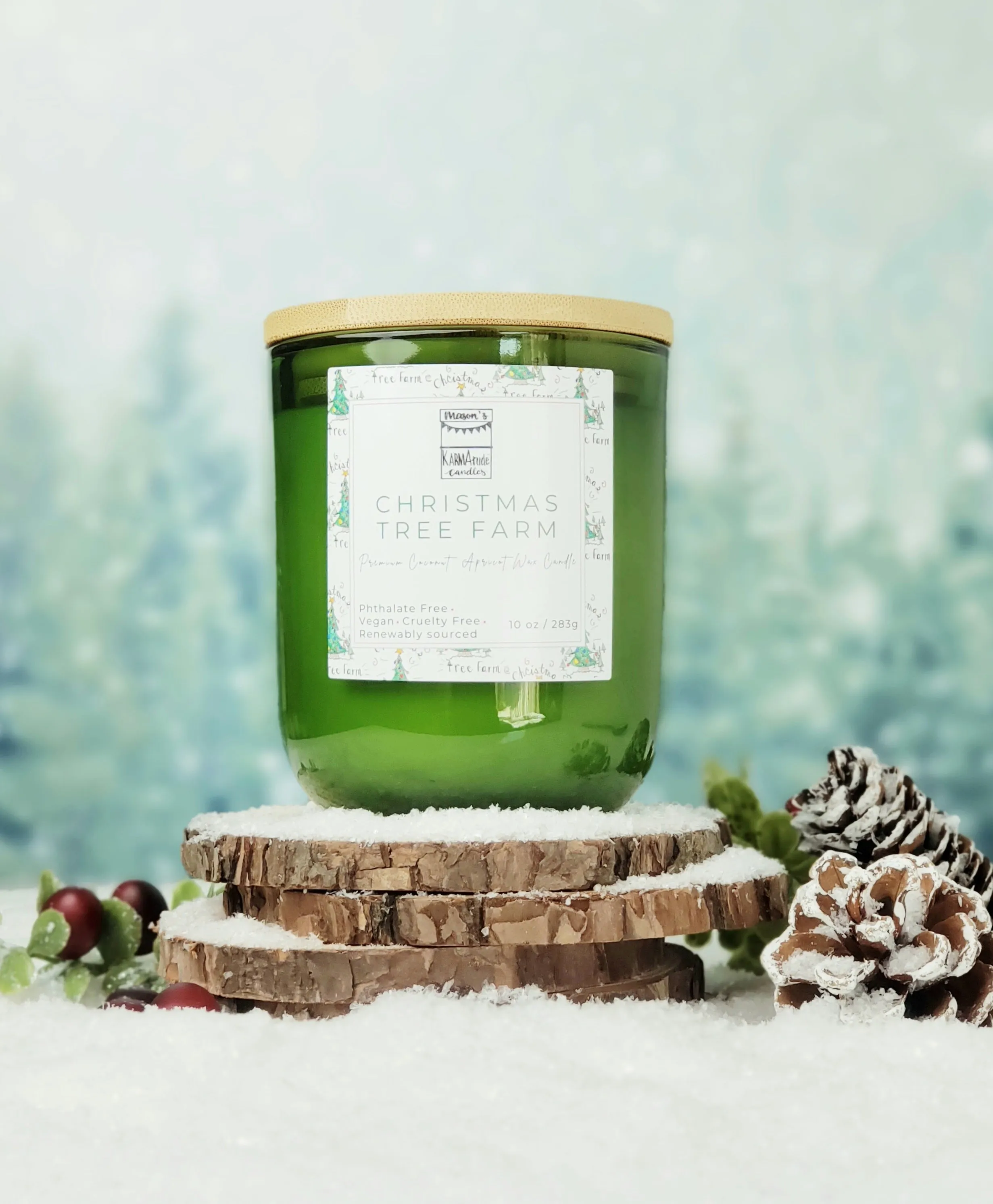 Christmas Tree Farm candle with wood lid 10 oz